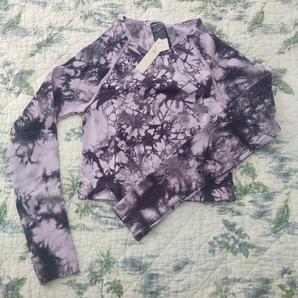 Victoria's Secret Pink Active Crop Top